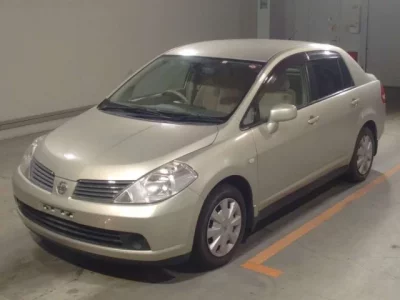 Nissan TIIDA LATIO