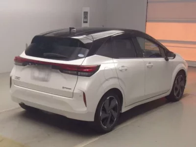 Nissan AURA
