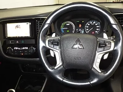 Mitsubishi OUTLANDER PHEV