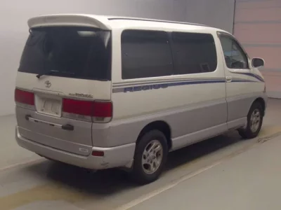 Toyota HIACE REGIUS