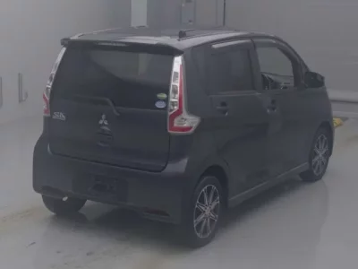 Mitsubishi EK CUSTOM