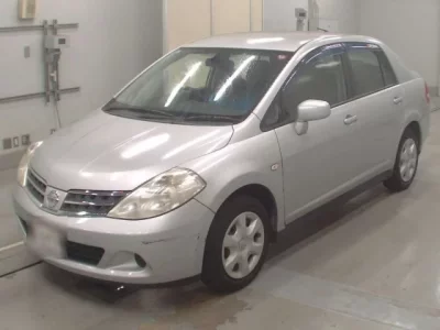 Nissan TIIDA LATIO