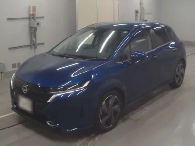 Nissan AURA