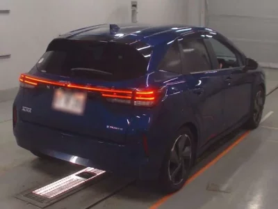 Nissan AURA