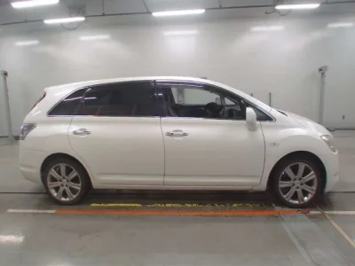 Toyota MARK X ZIO