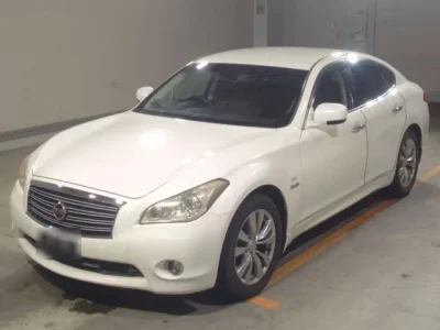 Nissan FUGA