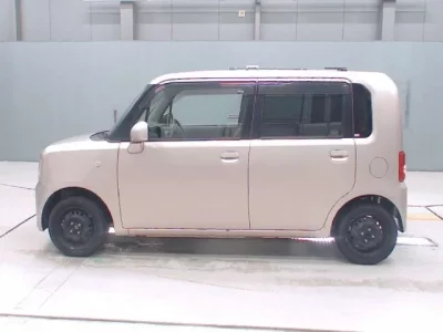 Toyota PIXIS SPACE