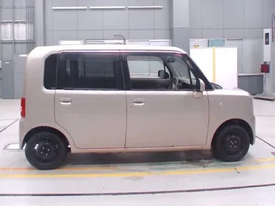 Toyota PIXIS SPACE