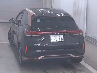Nissan AURA