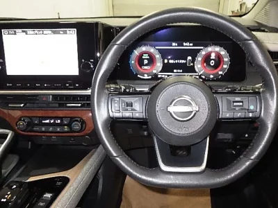 Nissan AURA