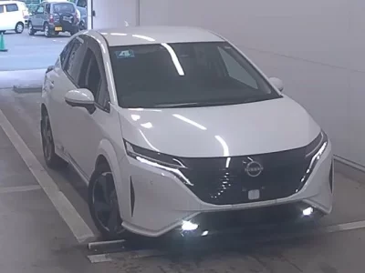 Nissan AURA