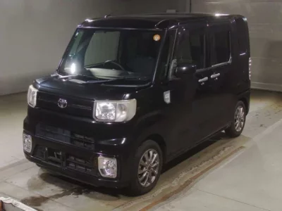 Toyota PIXIS MEGA