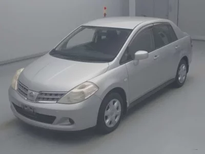 Nissan TIIDA LATIO