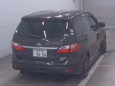 Nissan LAFESTA