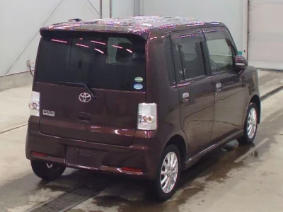 Toyota PIXIS SPACE
