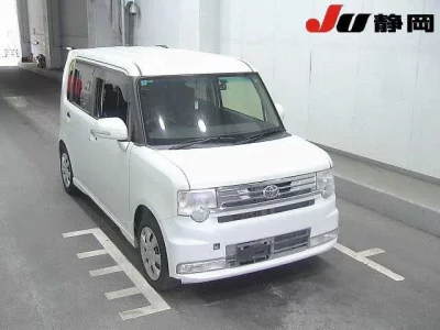 Toyota PIXIS SPACE