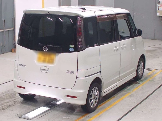 Nissan ROOX