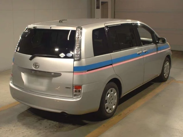 Toyota ISIS