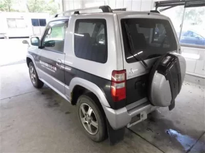 Mitsubishi PAJERO MINI