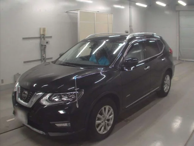 Nissan X-TRAIL