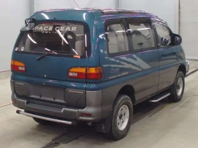 Mitsubishi DELICA