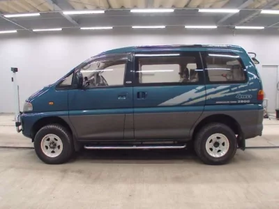 Mitsubishi DELICA