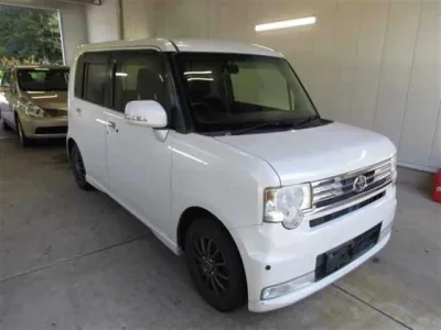 Toyota PIXIS SPACE