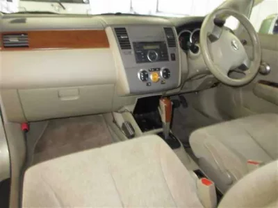 Nissan TIIDA LATIO