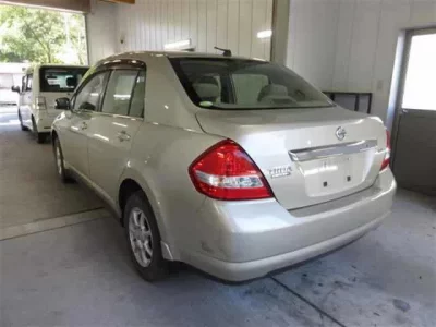Nissan TIIDA LATIO