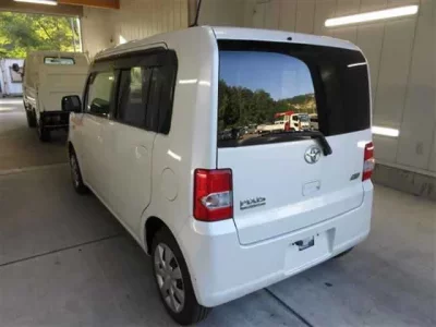 Toyota PIXIS SPACE
