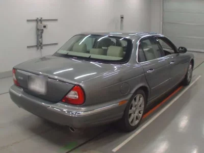 Jaguar XJ SERIES