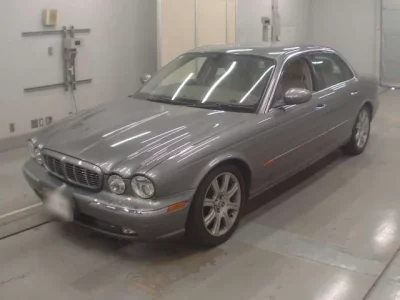 Jaguar XJ SERIES
