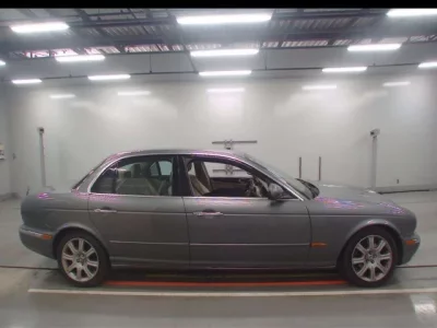 Jaguar XJ SERIES