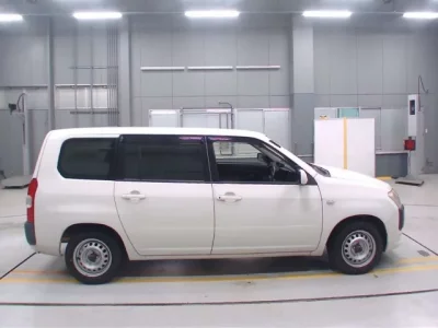 Toyota SUCCEED