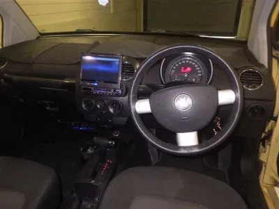 Volkswagen NEW BEETLE