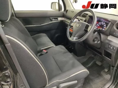 Toyota PIXIS SPACE