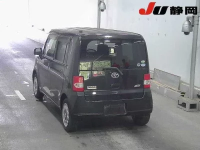 Toyota PIXIS SPACE