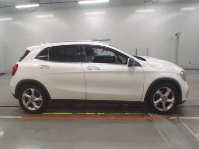 Mercedes-Benz GLA CLASS