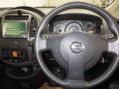 Nissan LAFESTA