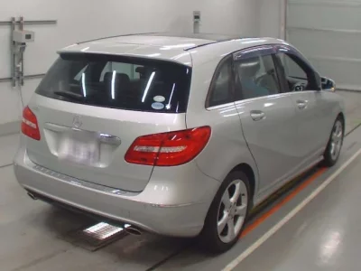 Mercedes-Benz B CLASS