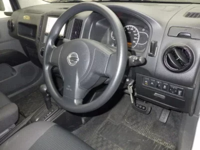 Nissan AD