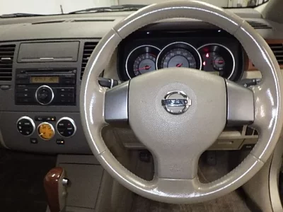 Nissan TIIDA LATIO