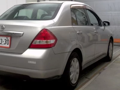 Nissan TIIDA LATIO