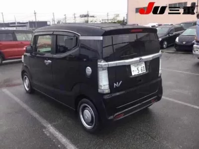 Honda N BOX SLASH