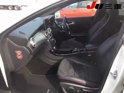 Mercedes-Benz CLA CLASS
