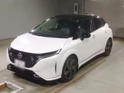 Nissan AURA