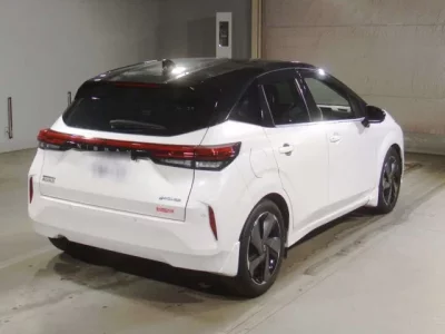 Nissan AURA