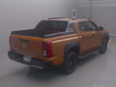 Mitsubishi TRITON