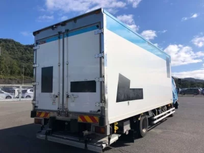 Mitsubishi FUSO FIGHTER