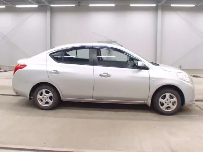 Nissan LATIO